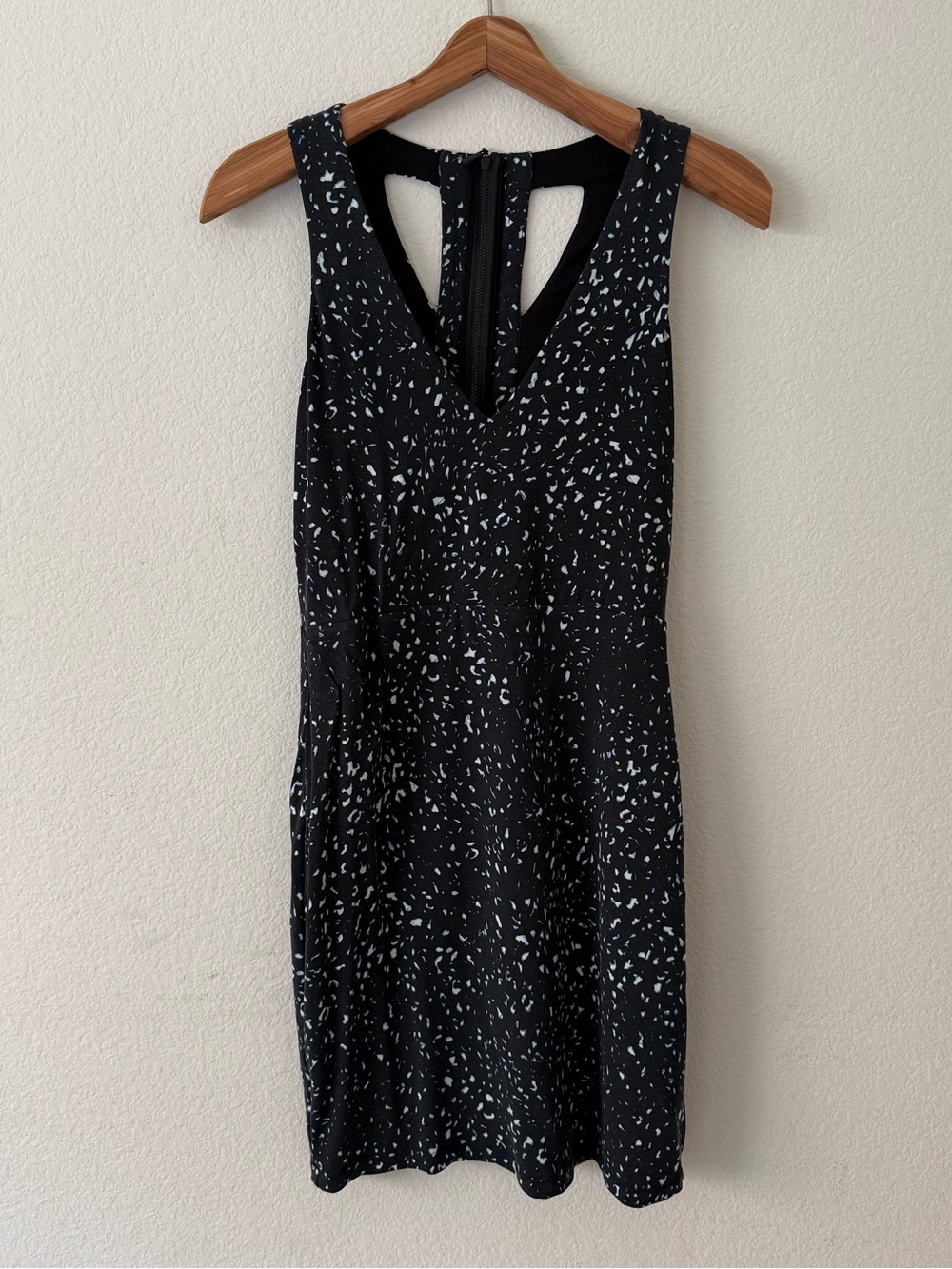 Tart Black Speckled V-Neck Sleeveless Dress, Size M